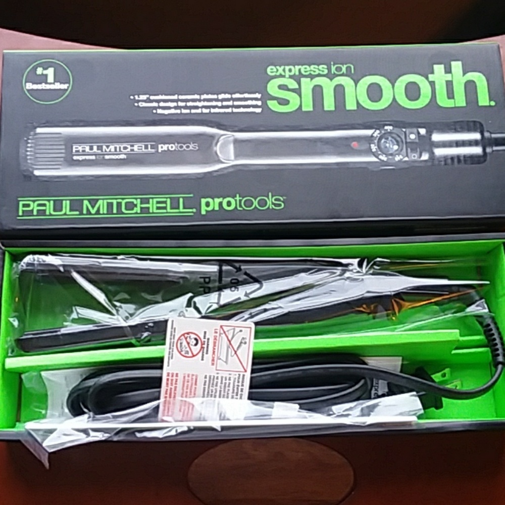 Paul Mitchell  Smooth ION Flat Iron NIB